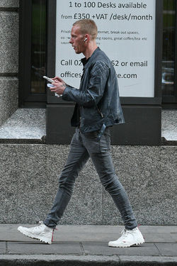 Laurence Fox seen out and about in Mayfair
