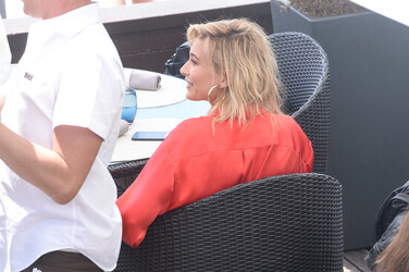 Hailey Baldwin enjoys a lunch on a beach restaurant ahead of 70th Cannes Film Festival in Cannes