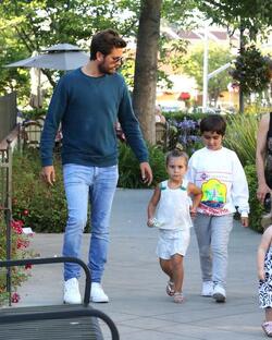 Scott Disick Finally Back On Daddy Duty Scott Disick Finally Back On Daddy Duty