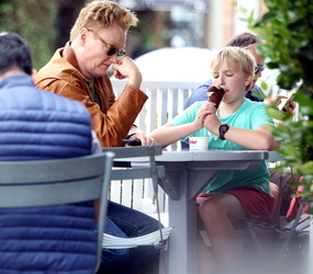 Conan O Brien Making Time For Family In Brentwood