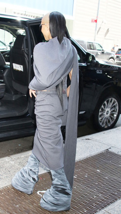 FKA twigs leaving GMA3