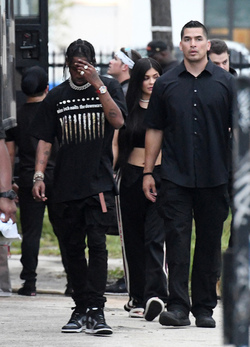 Kylie Jenner Visits Travis Scott on the set of his new Music Video