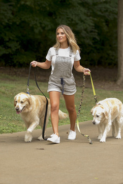Jessie James Decker Walking her Dogs