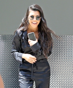 Kim And Kourtney Crack Up On Snapchat Kim And Kourtney Crack Up On Snapchat