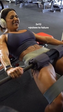 Self confessed muscle mommy says men constantly ask her for advice on how to get jacked