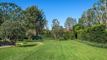 Kim Kardashian is currently staying at this 125 million house in Malibu California while escaping the Kanye West troubles.