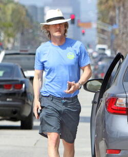 Owen Wilson Steps Out For Lunch With Son Robert