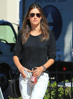 Alessandra Ambrosio Sports Star Print Skinny Jeans For Ladies Lunch In Beverly Hills