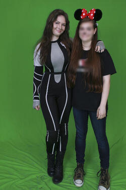 JENNIFER LAWRENCE DOPPELGANGER THANKS STRANGERS FOR SPOTTING SIMILARITIES TO A LIST STAR