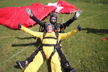 THE WORLDS OLEST TANDEM SKYDIVER AT 101 YEARS OLD with video 