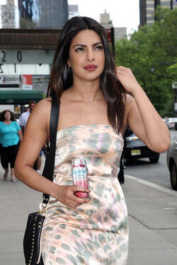 Priyanka Chopra takes on NYC with a pair of sunglasses and Aquafina Sparkling. Priyanka Chopra takes on NYC with a pair of sunglasses and Aquafina Sparkling.
