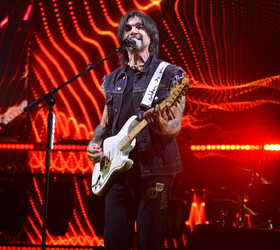 Juanes in concert