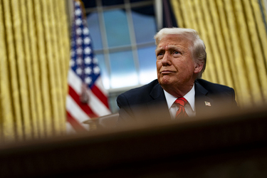 Trump Signs Executive Orders Trump Signs Executive Orders