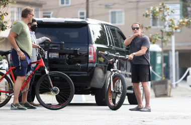 Arnold Schwarzenegger and Ralf Moeller go for a Bike Ride