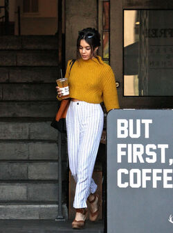 Vanessa Hudgens LA Sighting Vanessa Hudgens LA Sighting