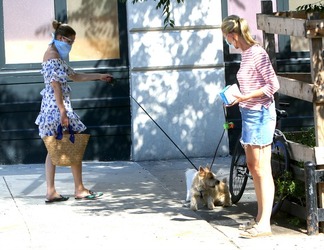 Olivia Palermo and Mr Butler Go to the Park Olivia Palermo and Mr Butler Go to the Park