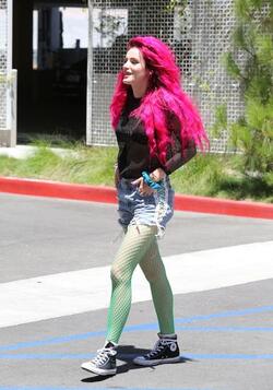 Bella Thorne Rocks Hot Pink Hair After Revealing Scott Disick Drinks Alot Bella Thorne Rocks Hot Pink Hair After Revealing Scott Disick Drinks Alot