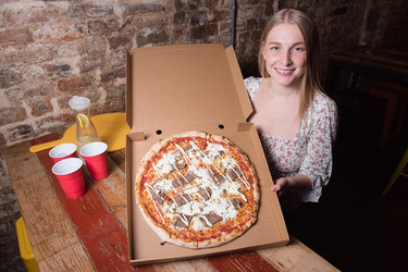 A LOT OF CHEDDAR NEW 2 500 CALORIE PIZZA IS TOPPED WITH 24K GOLD