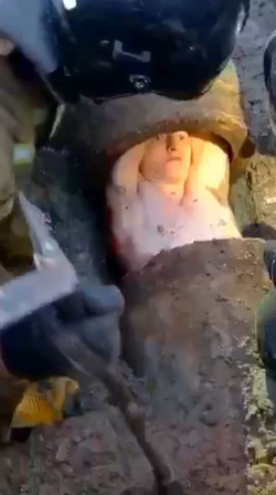 Man Got Trapped In 1ft Wide Sewer Pipe After Climbing In For No Apparent Reason Man Got Trapped In 1ft Wide Sewer Pipe After Climbing In For No Apparent Reason
