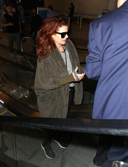 Debra Messing Gets Out Of LA For The Weekend Debra Messing Gets Out Of LA For The Weekend