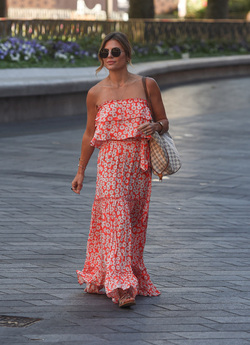Zoe Hardman Seen Arriving at Global Radio Studios