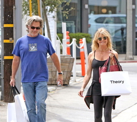 Goldie Hawn And Kurt Russell Go Shopping In Brentwood