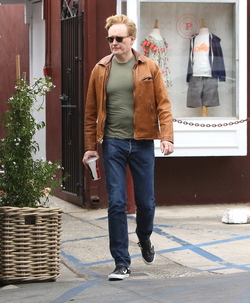 Conan O Brien Making Time For Family In Brentwood
