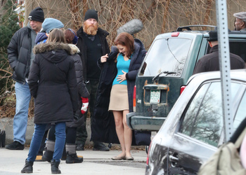 EXCLUSIVE Jessica Chastain Wraps up in a Cashmere Scarf on the Set of Molly s Game.