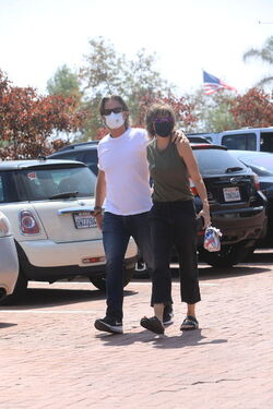 Lisa Rinna and Harry Hamlin in love in Malibu