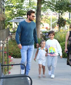 Scott Disick Finally Back On Daddy Duty Scott Disick Finally Back On Daddy Duty
