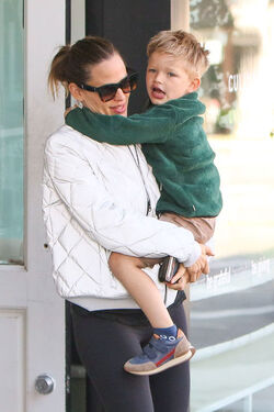 Jennifer Garner takes Samuel out for breakfast