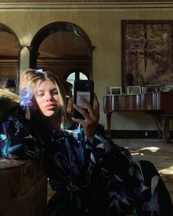 Celebrity Selfies