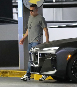 Ben Affleck looks relaxed on the day JLo filed for divorce