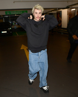 Justin Bieber Leaves Selfridges in London Justin Bieber Leaves Selfridges in London