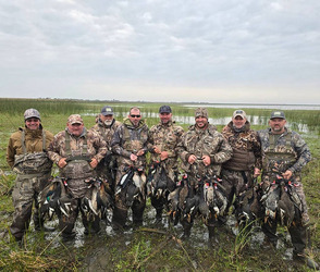 Wildlife Activists Say Rich US Hunters Boasted Online About Slaughtering Hundreds Of Protected Birds