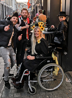 Woman becomes talented powerlifter despite suffering with seizures