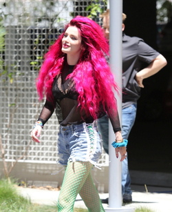 Bella Thorne Rocks Hot Pink Hair After Revealing Scott Disick Drinks Alot Bella Thorne Rocks Hot Pink Hair After Revealing Scott Disick Drinks Alot