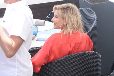 Hailey Baldwin enjoys a lunch on a beach restaurant ahead of 70th Cannes Film Festival in Cannes