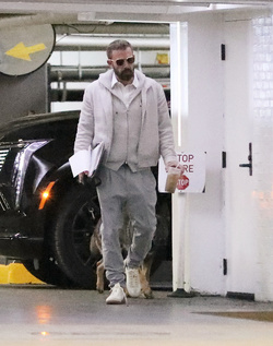 Ben Affleck Keeps Busy Amid House Hunt Arrives At Hollywood Office With Guard Dog Ben Affleck Keeps Busy Amid House Hunt Arrives At Hollywood Office With Guard Dog