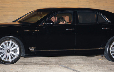 Scott Disick is seen partying with a couple hot blondes in Malibu as Kourtney Kardashian and their children celebrate Mother s Day without daddy present. Scott Disick is seen partying with a couple hot blondes in Malibu as Kourtney Kardashian and their children celebrate Mother s Day without daddy present.