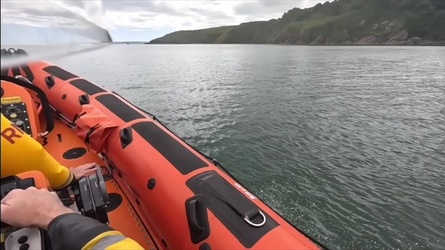 Grandad almost drowns after breaking neck and spin in horror kayaking accident Grandad almost drowns after breaking neck and spin in horror kayaking accident
