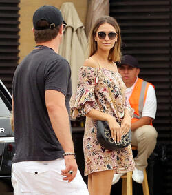 Robin Thicke Treats Pregnant Girlfriend April Love And Son Julian To Lunch In Malibu Robin Thicke Treats Pregnant Girlfriend April Love And Son Julian To Lunch In Malibu