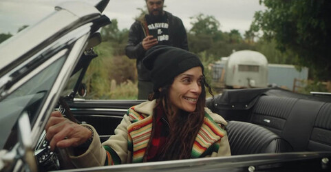Jason Momoa surprises his wife Zoe Kravitz by restoring her first Ford Mustang car Jason Momoa surprises his wife Zoe Kravitz by restoring her first Ford Mustang car