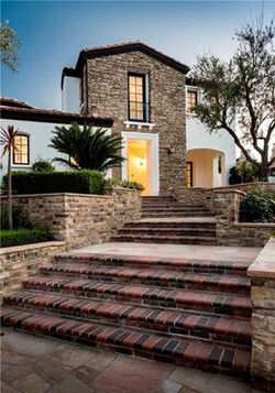 KYLIE JENNER PUTS HER FIRST HOME ON THE MARKET KYLIE JENNER PUTS HER FIRST HOME ON THE MARKET