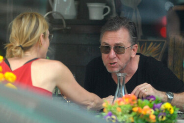Tim Roth and wife enjoy lunch