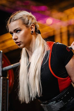 Woman becomes talented powerlifter despite suffering with seizures