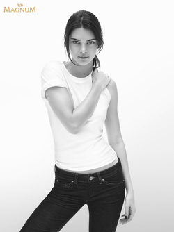 KENDALL JENNER FOR MAGNUM DOUBLE ICE CREAM CAMPAIGN KENDALL JENNER FOR MAGNUM DOUBLE ICE CREAM CAMPAIGN