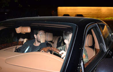 Scott Disick is seen partying with a couple hot blondes in Malibu as Kourtney Kardashian and their children celebrate Mother s Day without daddy present. Scott Disick is seen partying with a couple hot blondes in Malibu as Kourtney Kardashian and their children celebrate Mother s Day without daddy present.