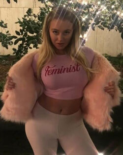 Iskra Lawrence
