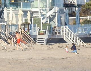 EXCLUSIVE Summer romance Jennifer Garner and Bradley Cooper on the beach